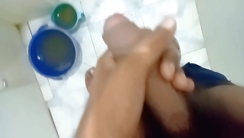 Ebony amateur video with a sexy babe in a sexy dress