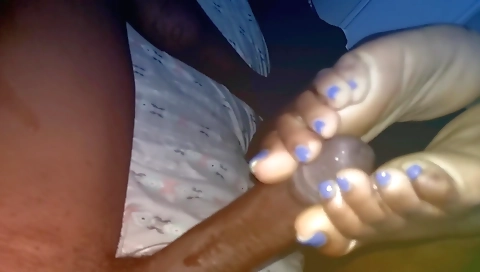 Foot fetish for a couple with a perfect body in amateur video
