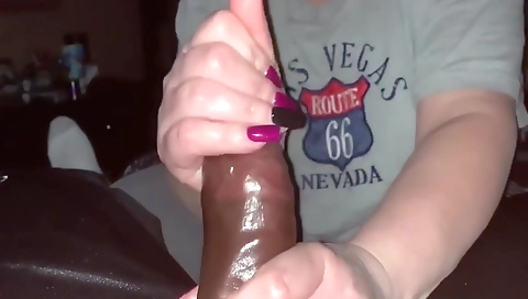 Mature chick gets it in her mouth and gets a handjob