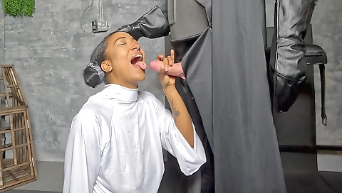 Blonde with a tattooed feet gets deepthroated blowjob