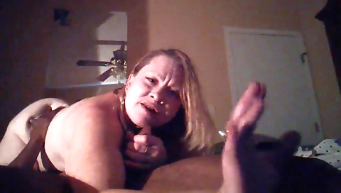 Webcam milf has her big booty fucked hard in amateur video