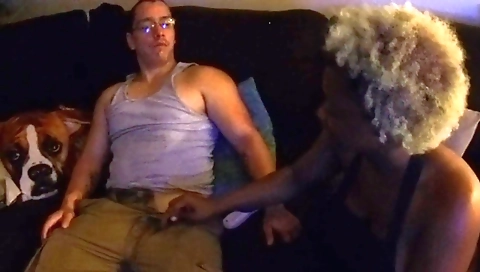 Amateur ebony milf face fuck in an interracial video