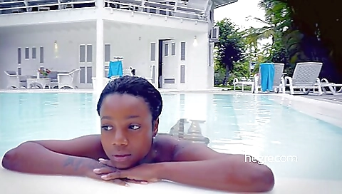 Kiky Shooting Caribbean Curves Kiky Shooting Caribbean Curves