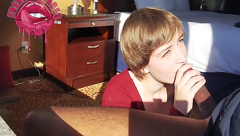 Gorgeous brunette babe with round tits gives a nice blowjob