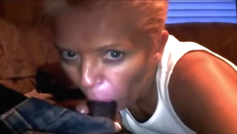 Amateur blonde fucks her new boyfriend in her mouth